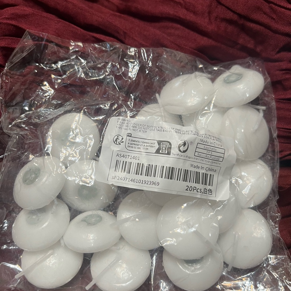 White Floating Candles Set